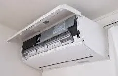 壁掛け型 エアコンクリーニング(お掃除機能付き)